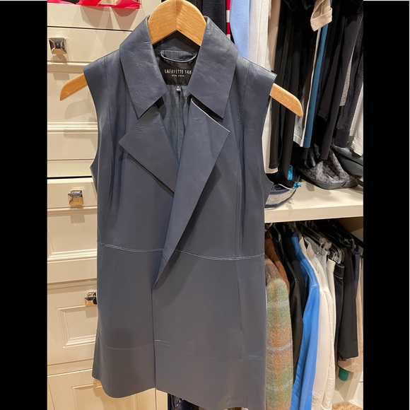 Leather sleeveless jacket - Picture 2 of 2